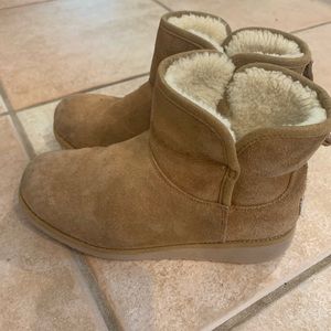 Kids mini Ugg’s, tan